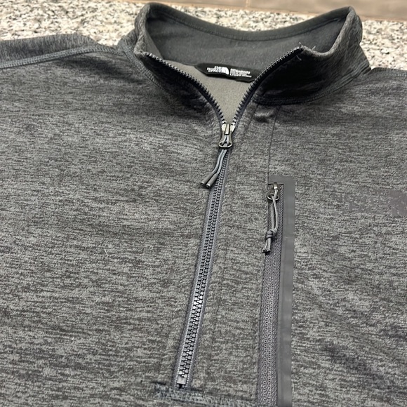 The North Face 3/4 Zip Pullover- Size Large - Picture 4 of 7